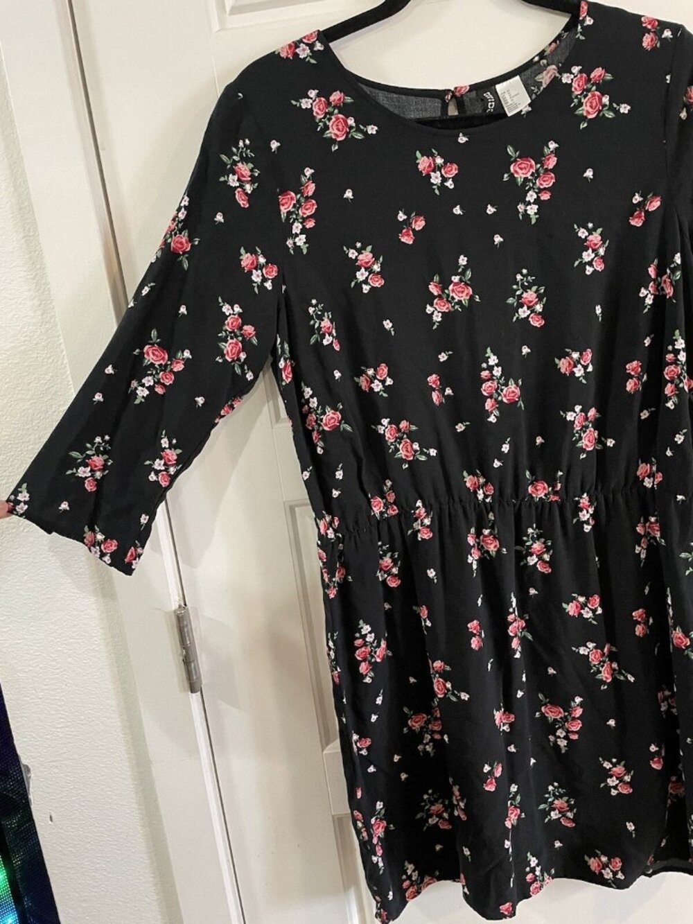 H&M Divided Womens Dress Black Floral Stretch KneeLength 3/4 Sleeve Size 12 - Picture 3 of 16